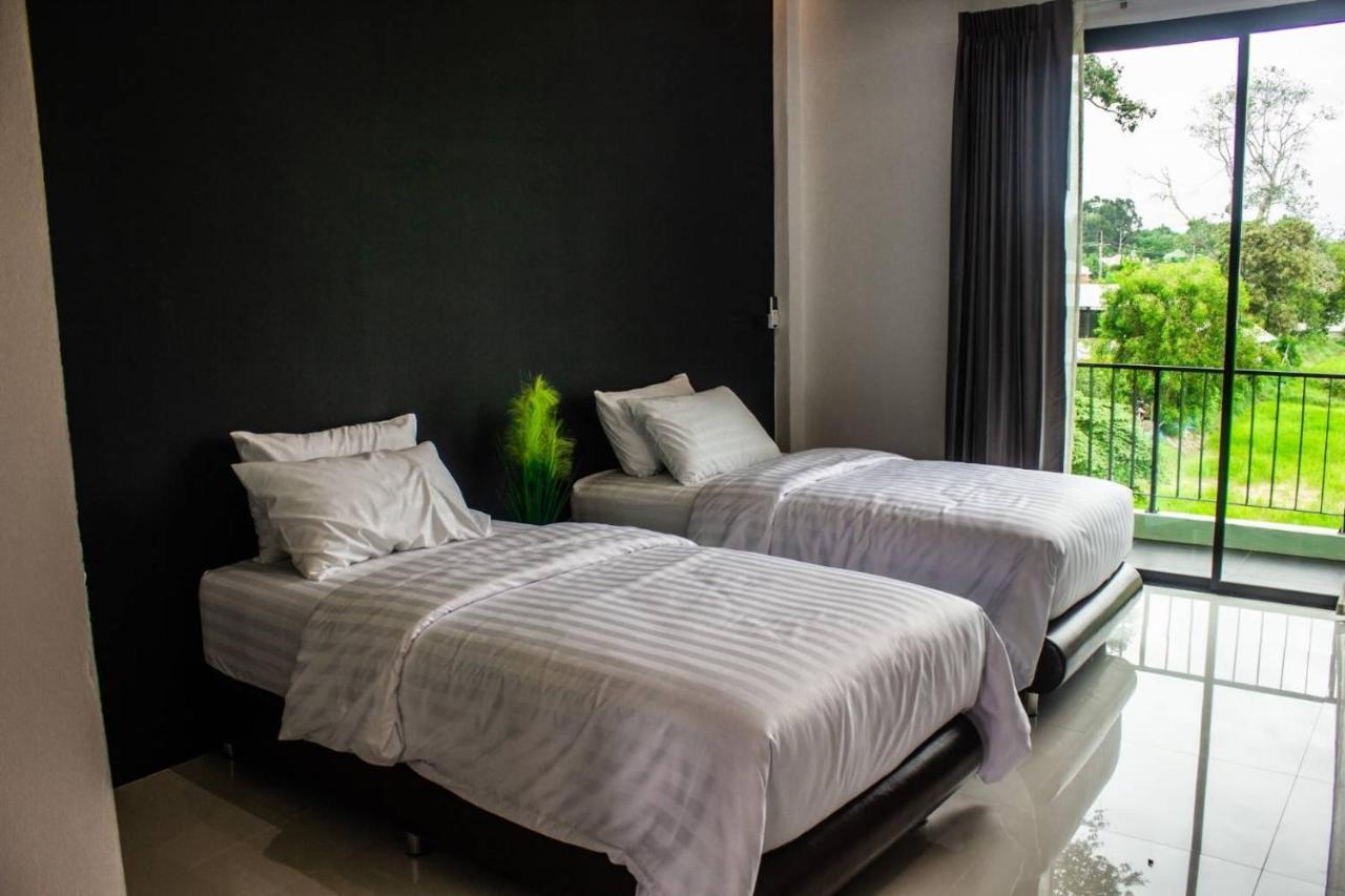 Hotel De Vine House Roi Et Exterior foto