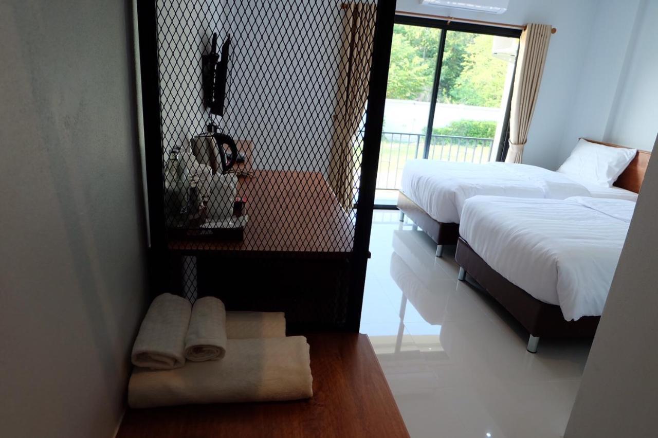 Hotel De Vine House Roi Et Exterior foto