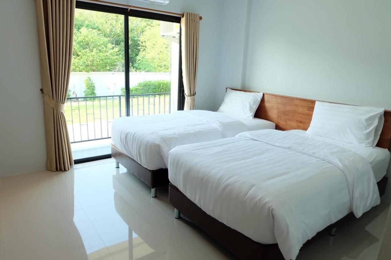 Hotel De Vine House Roi Et Exterior foto