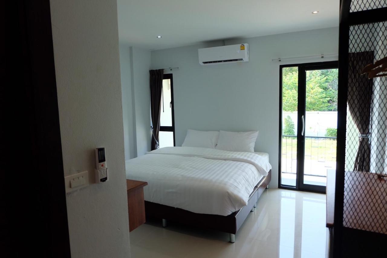 Hotel De Vine House Roi Et Exterior foto
