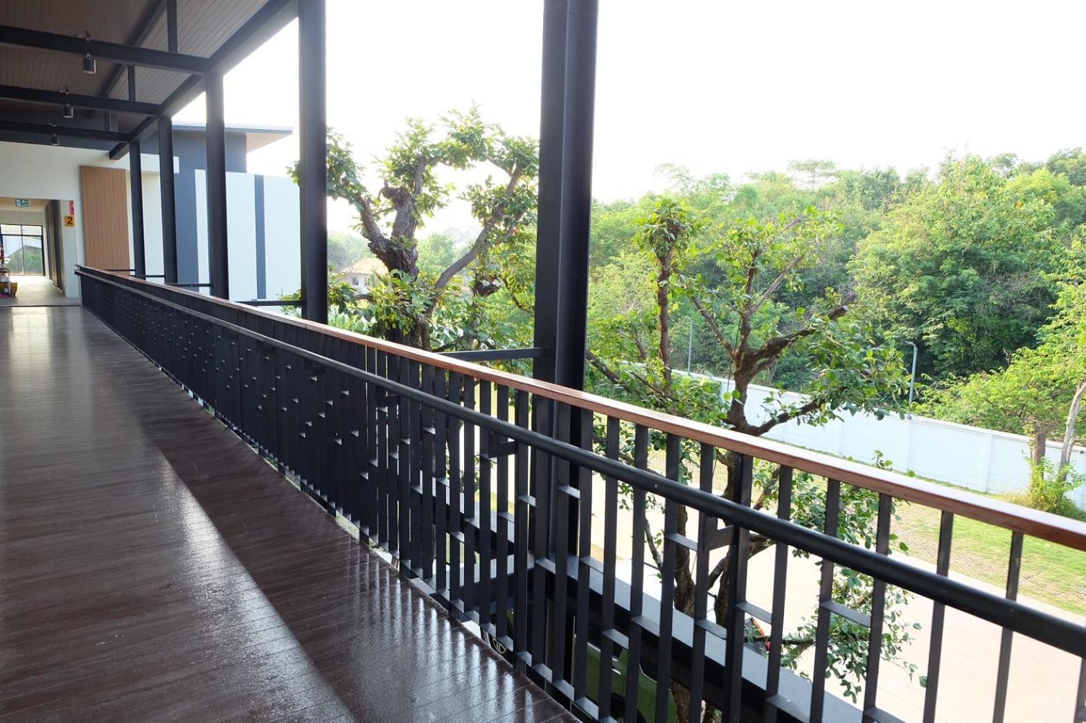 Hotel De Vine House Roi Et Exterior foto